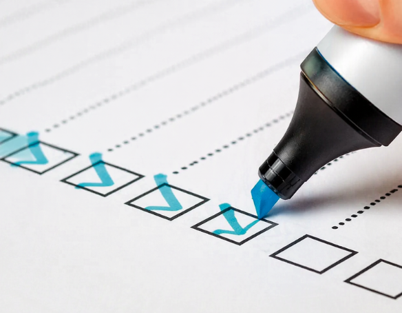 Afbeelding van een checklist die wordt ingevuld